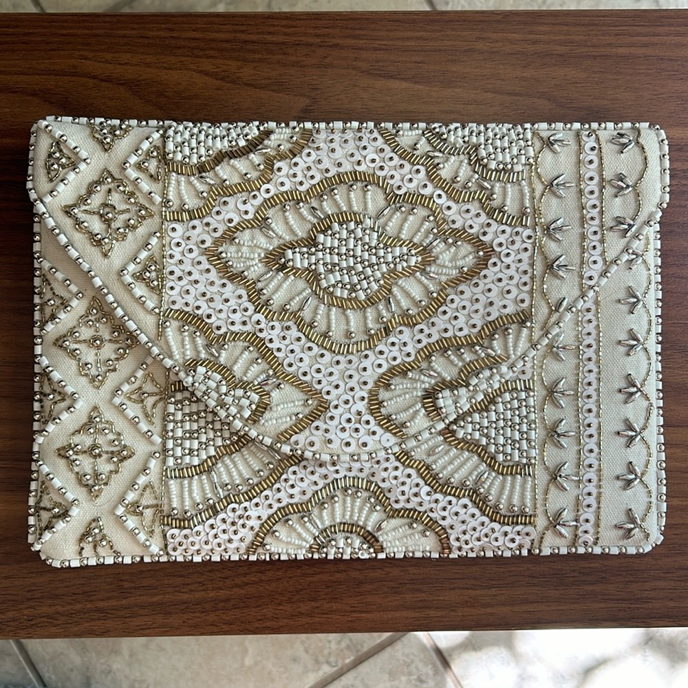 Lulu’s purse/handbag